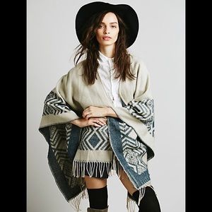 Free People Poncho - Ivory / Blue One Size